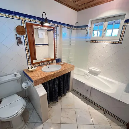 Casa De Canilhas 3*