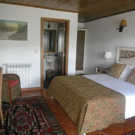 Casa De Canilhas 3*